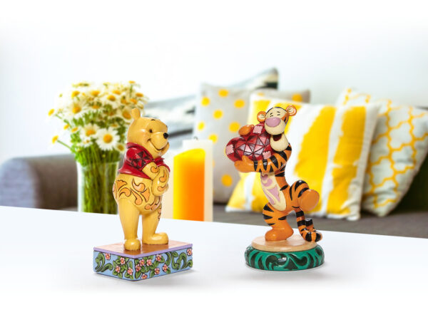 Beloved Bear - Winnie the Pooh Personality Pose Figurine - Afbeelding 6