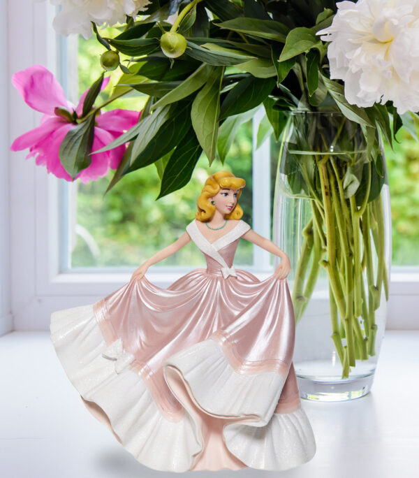 Cinderella in Pink Dress Couture de Force Figurine - Afbeelding 6
