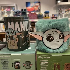 Alternative view of Yoda Fuzzy Mug - met verwijderbare bekleding.
