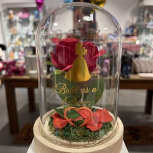 Belle - Glazen stolp met bloem en licht.