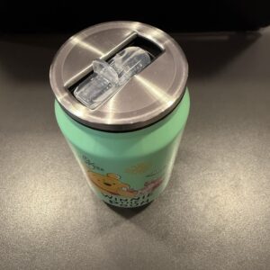 Alternative view of Winny de Pooh- RVS Drinkfles in de vorm van een blikje met rietje.